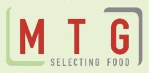 MTG Foodtrading Logo. auf blass-grünem Hintergrund steht in großen roten Buchstaben MTG. Rechts in der Ecke stehr klein aber deutlich in roten Buchstaben selecting food.