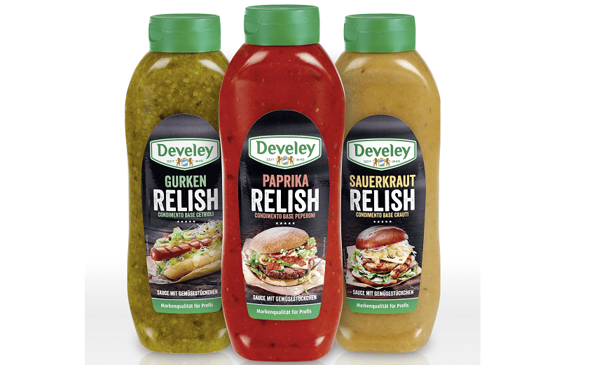 Auf dem Bild sind die drei vegetarisch und veganen Relishes von dem Snack-Saucen-Hersteller Develey abgebildet. In der roten Tube befindet sich das Paprika Relish, links davon in der grünen das Gurken Relish und rechts in der grünen Tube das Sauerkaurt Relish.