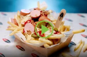 Video Pommes mit Hot Dog Topping