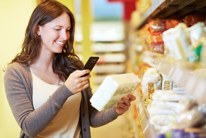 Supermarkt Frau scannen Handy Smartphone
