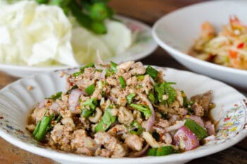 Larb Moo Hackfleischsalat aus Thailand