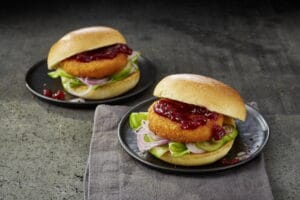 Rezept Brioche-Burger mit Alpenhain Back-Camembert / snackconnection