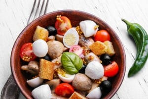 Salat in Schüssel / snackconnection