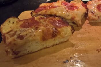 Detroit Pizza | snackconnection