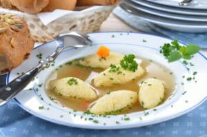 Grießnockerl Suppe österreich