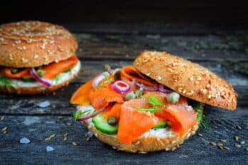 Sandwich Bagel mit lachs vegan 