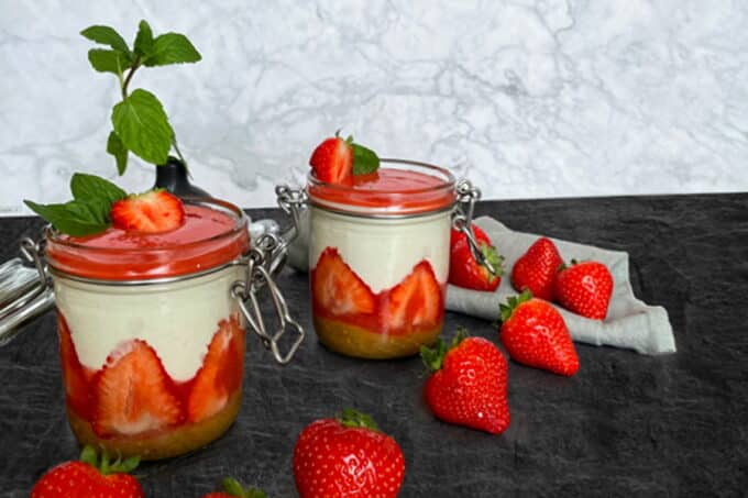 Erdbeer Trifle Dessert