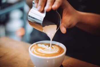 Kaffee Hafermilch Latte Art