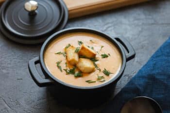 Pilz-Cremesuppe mit Croutons