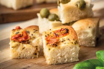 bindi Aperitivo con Buffet Focaccia Würfel